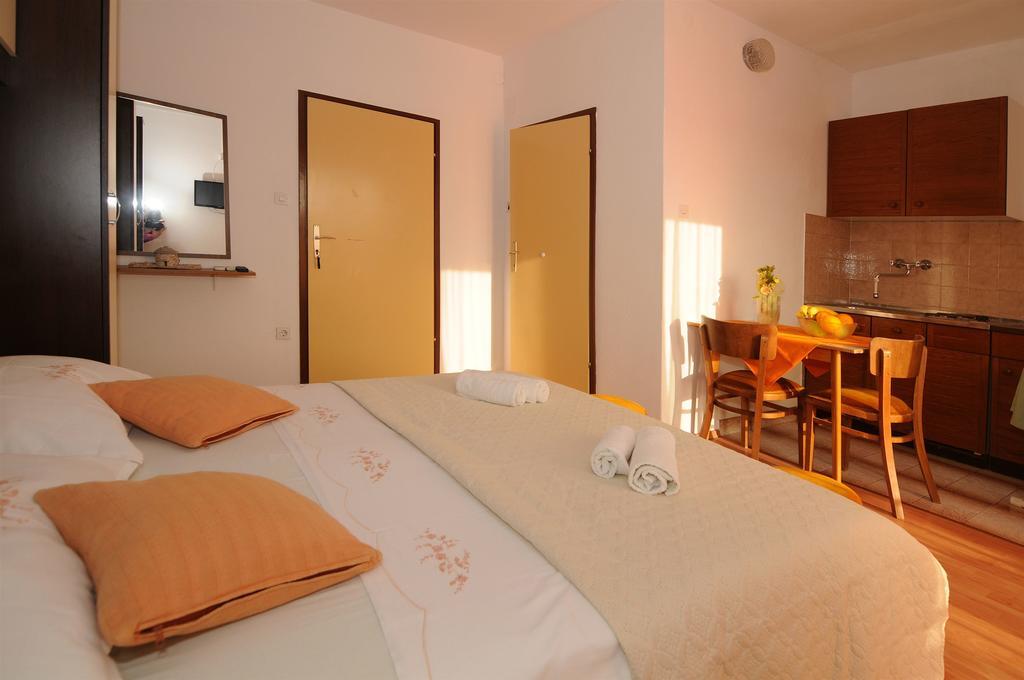 Apartments Katica Makarska Exterior photo
